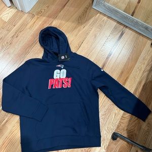 Nike Xl Men’s Patriots sweatshirt
